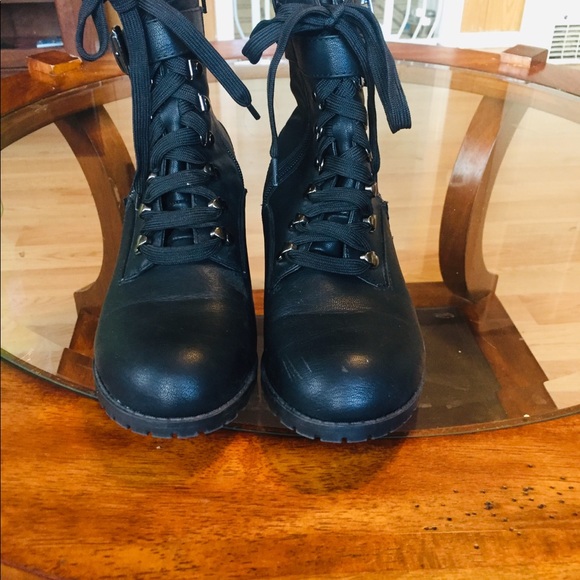 Boots - Picture 2 of 3